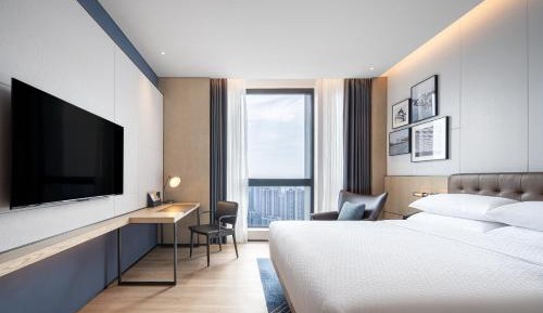 Selective King Room with City View