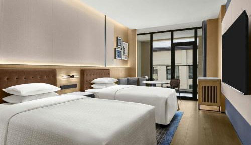 Courtyard View Room with Two Double Beds and Atrium View