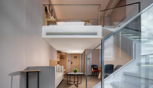 One-Bedroom Penthouse Suite