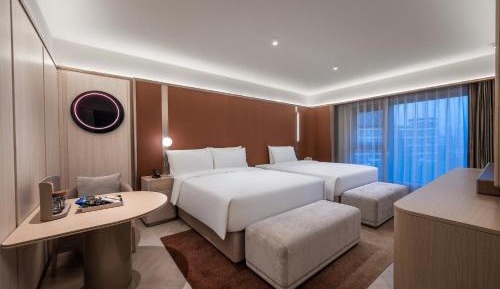 Deluxe Family Room