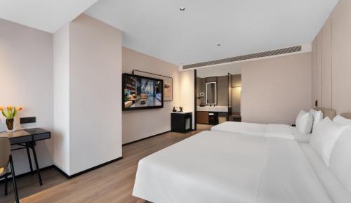 Deluxe Family Room