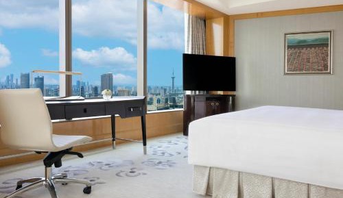 Horizon King Room with Lake View