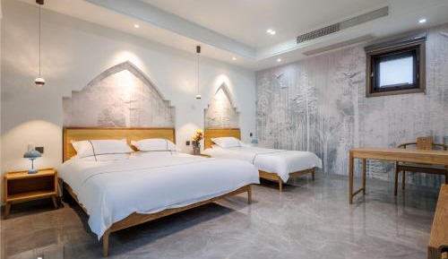 Luxury Triple Room