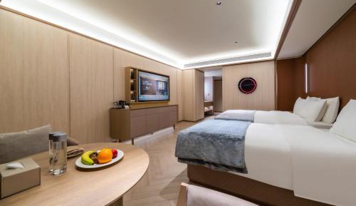 Deluxe Family Room
