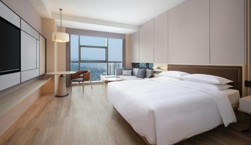 King Room with Mountain View