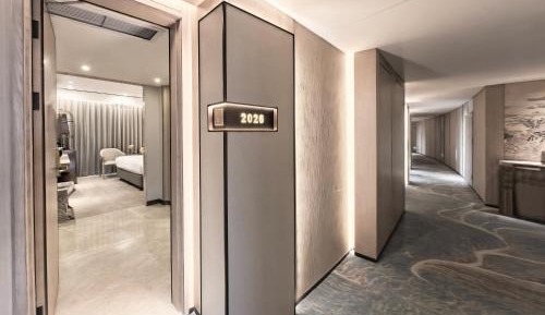 Deluxe King Bed Room