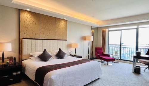 Deluxe Double Room with Bath
