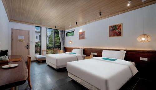 Double or Twin Room with Pool View