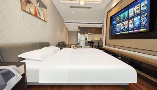 Deluxe Room (2 Adults + 1 Child)