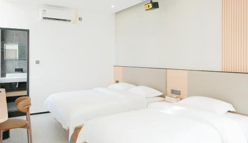 Triple Room with Private Bathroom