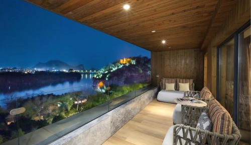 Double Room with Mountain View