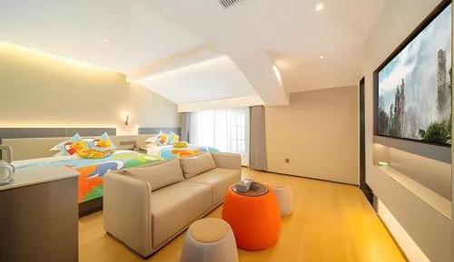 Deluxe Family Suite
