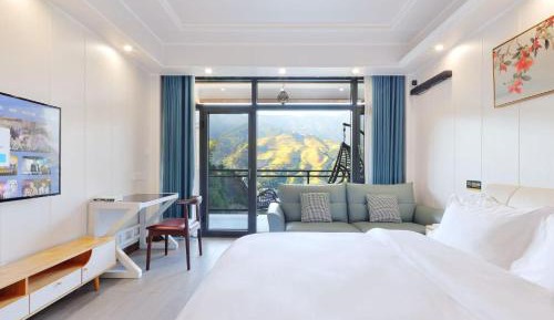 King Room with Balcony