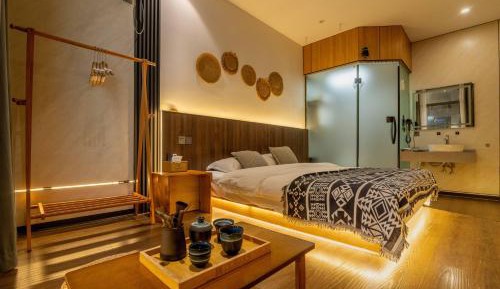 King Room with Mountain View