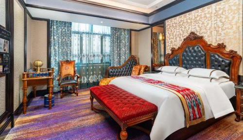 Queen Room