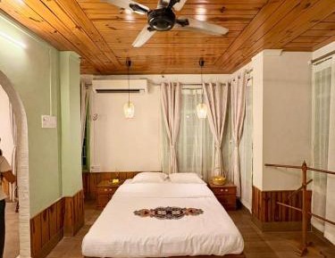 Double Room with Balcony (3 Adults)