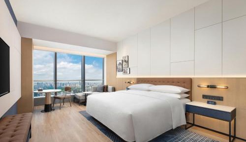 Comfort Room with King Bed