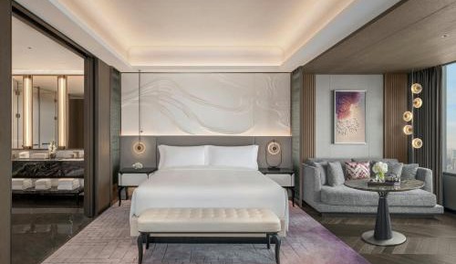 King Studio with Club Lounge Access