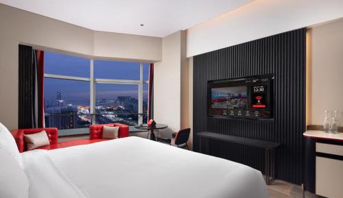 Deluxe Queen Room