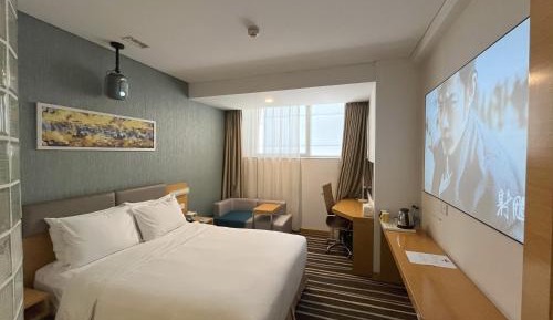 Standard Entertainment King Room
