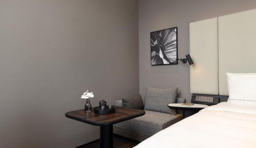 Premium Suite with City View