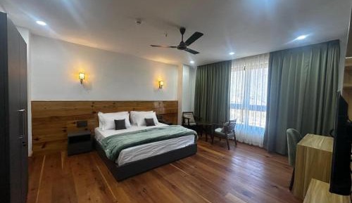 Deluxe Double Room with Extra Bed
