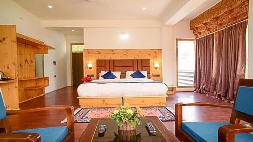 Superior King Suite