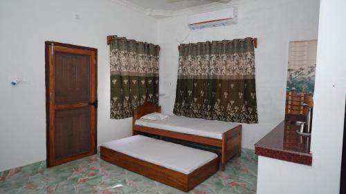 Quadruple Room with Balcony
