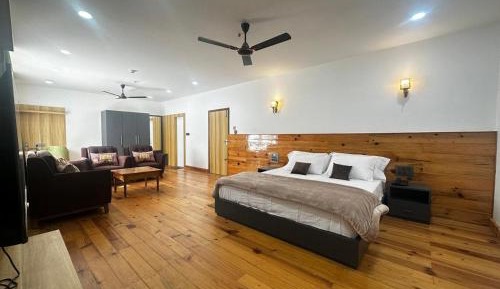 Superior King Room