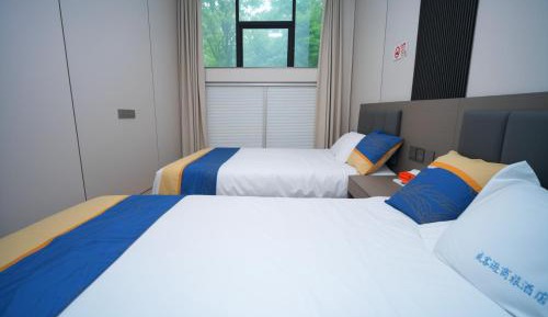 Double or Twin Room with Private Bathroom