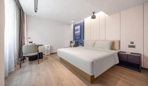 Superior Double Room with Inner Window