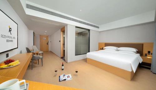 Standard King Room