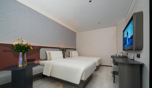 Light Twin Room