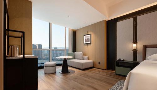 Deluxe King Room