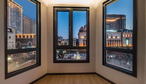 Twin Room with View