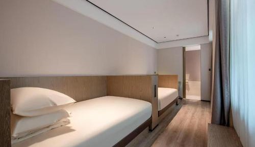 Premier Suite