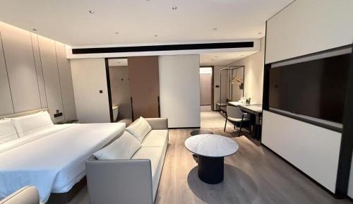 Jimu Double Room with Bathtub 