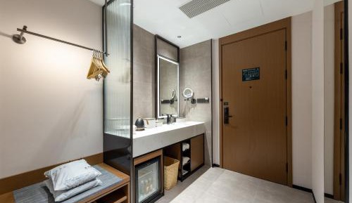 Jimu Double Room with River View