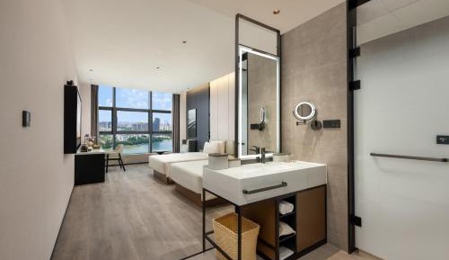 Jimu Twin Room with River View