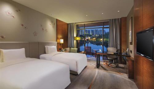 Executive Twin Room with Lake View