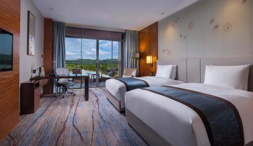 Deluxe Twin Room with Lake View