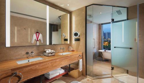 Junior Suite - Lounge Access 