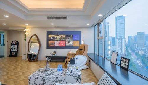 Two-Bedroom Apartment with City View