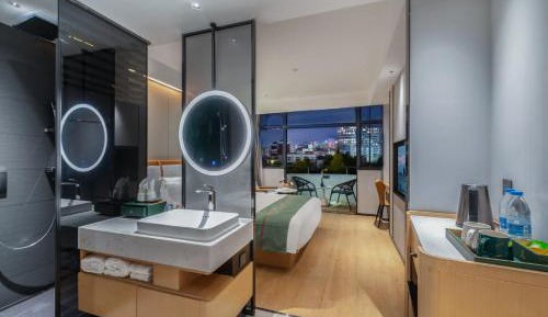 Deluxe Double Room with Balcony