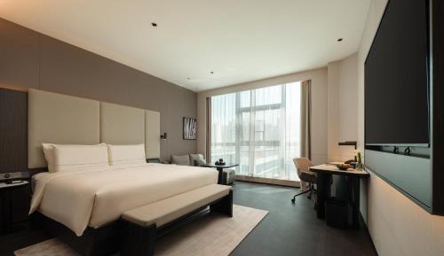 Atour Queen Room