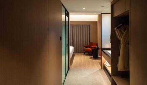 Standard King Room