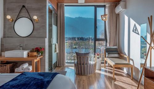 Double Room with Mountain View