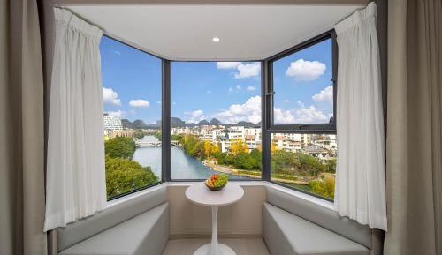 Deluxe Double Room (2 Adults + 1 Child)