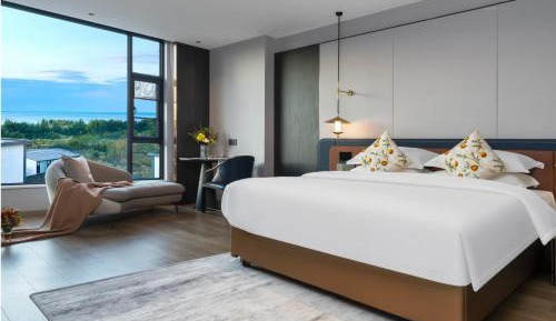 Deluxe King Room