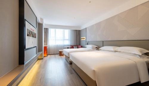 Deluxe Family Suite